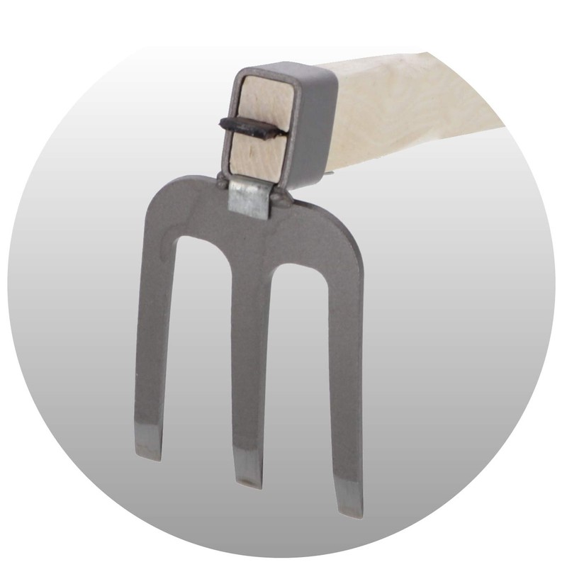 Takagi Gisuke One-Handed Hoe, Three