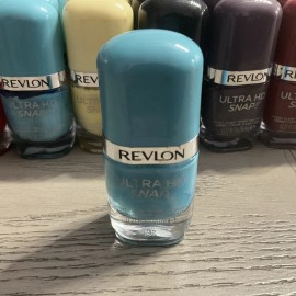 Revlon ultra HD Snap Vegan Nail polish 004 blue my mind