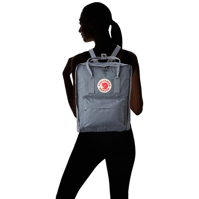 Fjallraven, Kanken Classic Backpack for Everyday, Super Grey