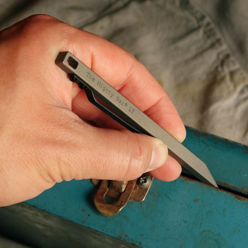The Mighty Bar LT, Long Titanium Edition Pry Bar Tool,