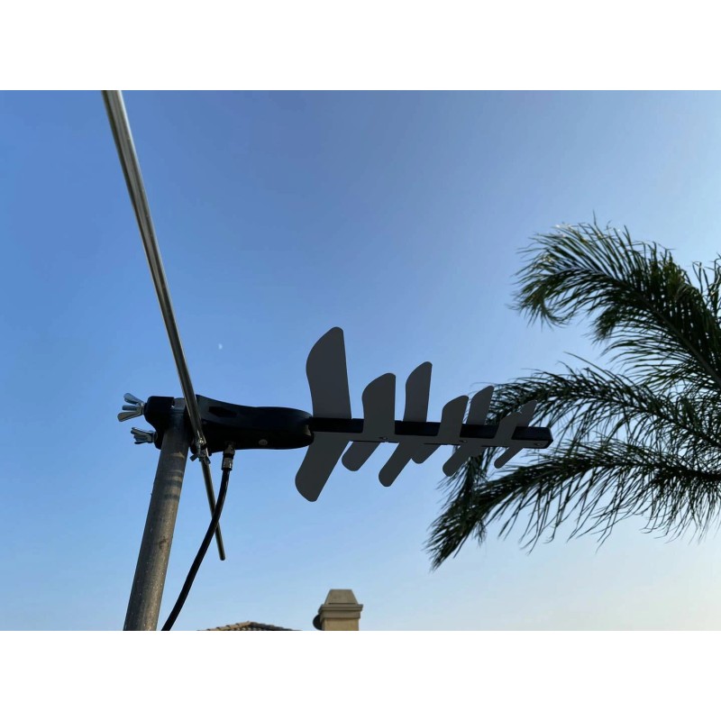 LAVA HD-250 Outdoor Antenna, 50 mile Amplified TV Antenna, Simplest