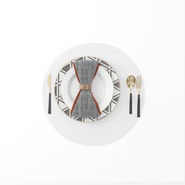 Set of 4 Round Placemat 15 Inch Soft Linen eco-Friendly Fabric Handcrafted Machine Washable Indoor & Outdoor Tablemat Pure White