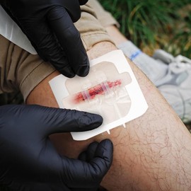 MEMNUN First id kit with Iodine Swabsticks, Bandages for Wounds, Wound Closure Strips, Wound Gel, Comprehensive Wound Care & Dressings strips wound closure