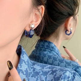 Wendalern Chunky Resin Hoop Earrings Clear Acrylic C Shape Stud Earrings Double Sided Front Back Earrings Acrylic Resin Geometric Earrings Statement Hoop Earrings Jewellery for Women Girls, Resin, No