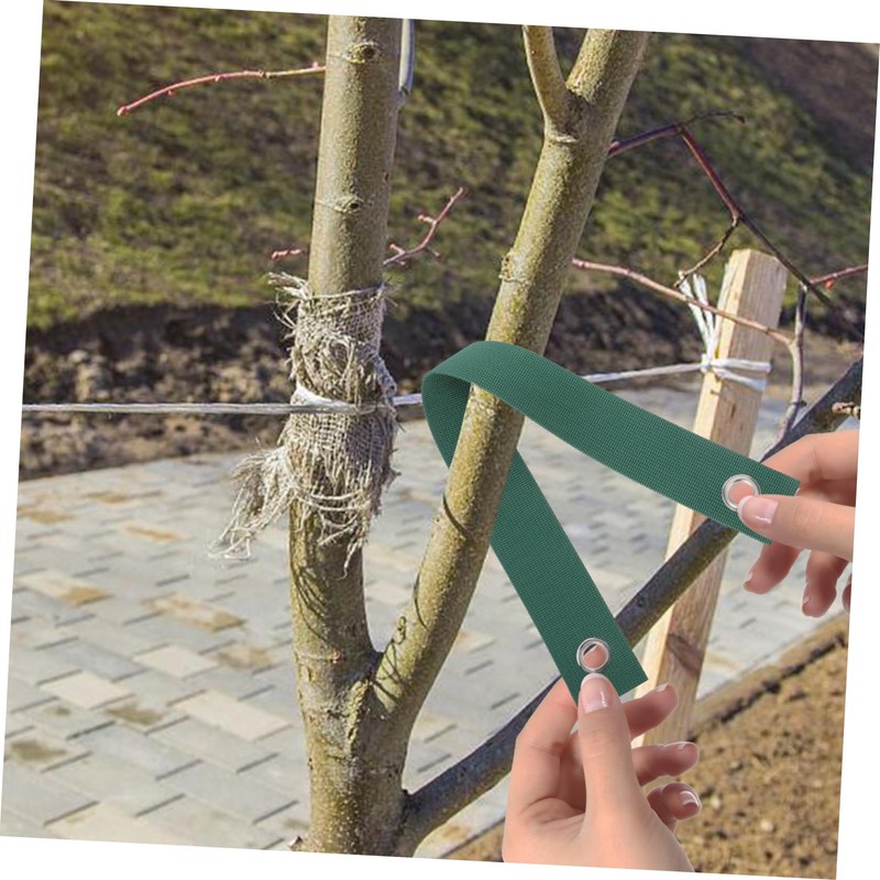 Levemolo 3pcs Heavy Duty Tree Stakes and Supports Kit for