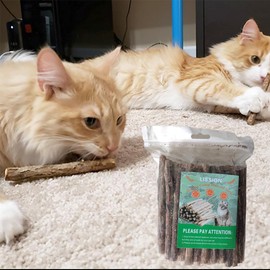LISSION Cat Chew Sticks, Silvervine Sticks for Cats 25 PCS, Organic Catnip Matatabi Sticks, Teething Molar Toys for Cats