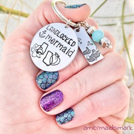 ABBECIAO Metal Stamping Blanks, 1-1/4 Inch Aluminum Dog Tags Round with Hole, Soft Strike 32mm Aluminum Blanks 0.06 Inch Thick -50 Pack