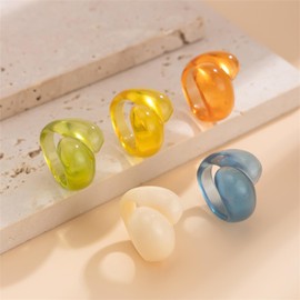 IS4U Vintage Polychromatic Resin Thick Acrylic Plastic Knuckle Ring - Simple Geometric Lovely Fashion Aesthetic Y2k Statement Jewelry for Women (White)