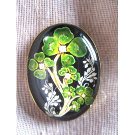 XL GLASS DOME BUTTON -  PRETTY 4-LEAF CLOVERS WITH JEWELRY.  1-1/2 INCHES