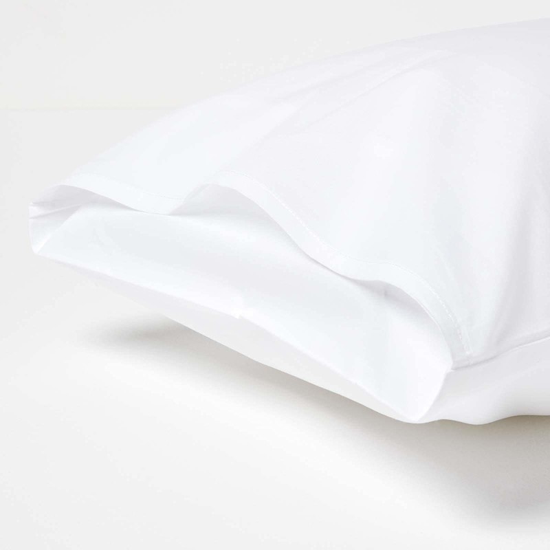HOMESCAPES White Kid’s Pillowcases 60 x 40 cm 2 Pack