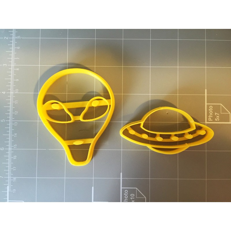 Cookie Cutz Alien Ufo Cookie Cutter Set