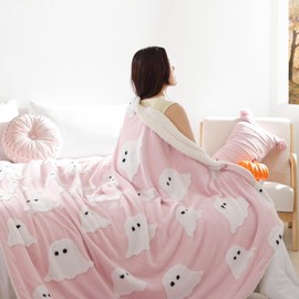 Smoofy Throw Blanket Halloween Blanket with White Ghost Pink Throw Blankets for Bed and Couch Soft Fluffy Fleece Blanket 50x60 inches