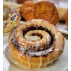 Cinnamom Bakery 12oz Jumbo Old-Fashioned Traditional Glaze Cinnamon Rolls (Pan
