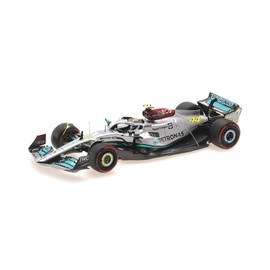 Minichamps 417221044 - Mercede. A-M-G W13 Lewis Hamilton 3rd British GP 2022 - 1/43 Scale - Miniature Collectible Car