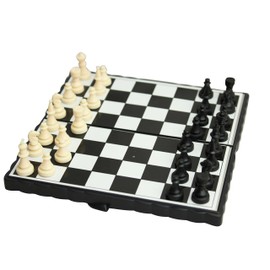 House of Marbles Magnetic Chess