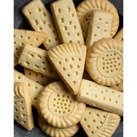 Walkers Pure Butter Shortbread Assortment, 320g (11.3 oz) - Traditional Scottish Recipe, Made in Scotland (Pack of 2)