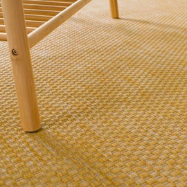Flatweave Outdoor Rug for Patio or Balcony Weatherproof in Mottled Yellow, Size: 3'11" Round