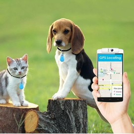 Wireless Bluetooth 4.0 Key Finder | Smart Wireless Anti Lost Key Tracker | Wireless Locator and GPS Integration | Tracker for Kids Phone Car Wallet Luggage Pet children bags suitcases (Blue)