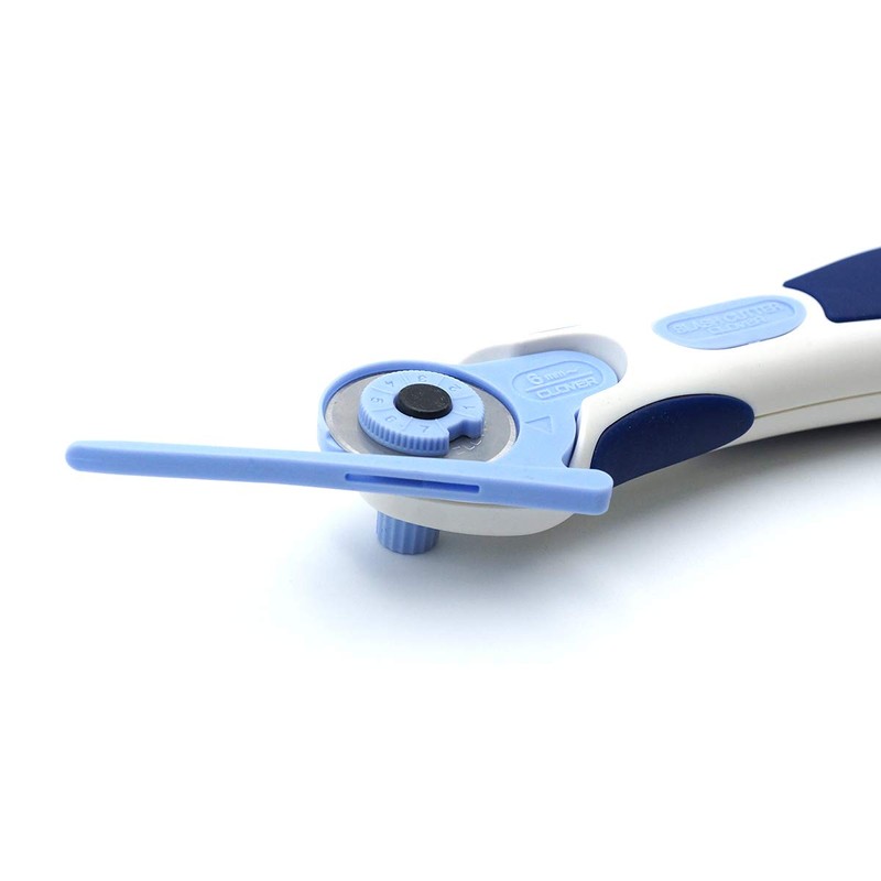 Clover Slash Cutter, 28 mm Size, Multicolor