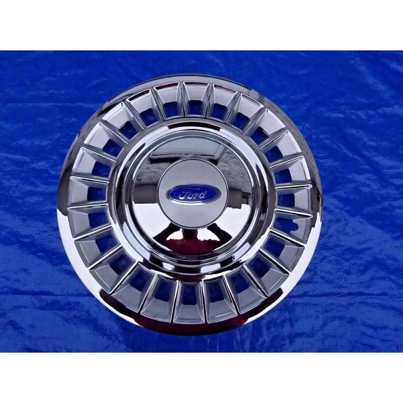 reproduction 1998 - 2002 Ford Crown Vic 24 SLOT 16"