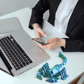 3D Printed Scorpion Toy - Realistic Articulated Scorpion Figure Flexible Joints Eco-Friendly PLA Material Unique 3D Printed Animal Perfect for Collectors & Gifts（Blue Green）