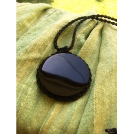 SATIA HARA - Collar colgante de obsidiana negra - espejo de obsidiana colgante - 5 cm diámetro - Amuleto protector - protector energético - Hecho a mano en México