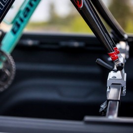 Swagman Swagman Pickup Fork Mount Bike Rack