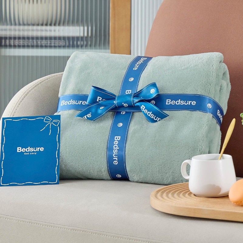 Bedsure Fleece Throw Blanket for Bed - Soft Cosy Fluffy