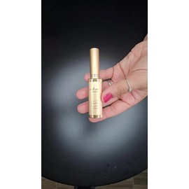 Delineador Líquido Italia Deluxe Negro Mate Resistente al Agua 4g