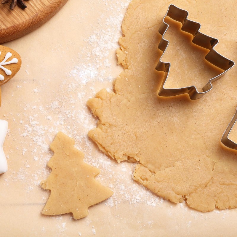 ALLTOP Christmas Cookie Cutter Set - 5 Biscuit Shapes for