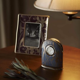 Noritake Y93580/H-980L Photo Frame, Height Approx. 8.1 inches (20.5 cm), Width Approx. 6.7 inches (17 cm), Iris 1 Piece, Purple Navy Blue, Bone China