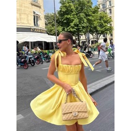 yinyyinhs Yellow Spaghetti Straps Homecoming Dresses for Teens Satin A-line Pleated Short Prom Formal Cocktail Party Ball Gowns with Pockets US2