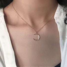 TseenYi Crescent Moon Pendant Necklace Gold Moon Pendant Necklace Moon Necklace Crescent Moon Necklace Small Moon Chain Necklace Small Crescent Moon Chain Necklace, Zinc, No Gemstone