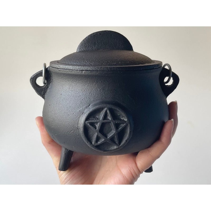 Pentagram Pentacle cast Iron Cauldron with lid and Handle, Witches