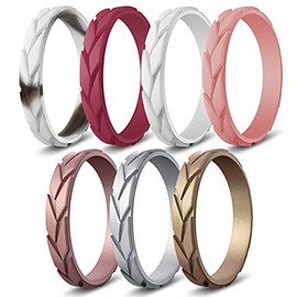 Forthee Silicone Wedding Ring for Women, 7 Pack Silicone Rubber Wedding Band Stackable Ring, Comfortable fit Silicone Ring, Durable Wedding Ring Replacement, Skin Safe, Size 4
