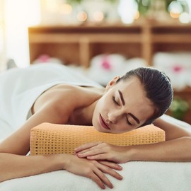 Mobestech Sauna Neck Rest Simulated Rattan Sauna Pillow Sauna Backrest Woven Cervical Pillow Plastic Back Bolster Elderly Pillow for Sauna Room Spa Salon Home Gym