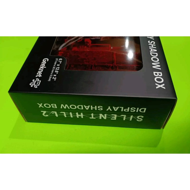 geeknet Silent Hill 2 Display Shadow Box Pyramid Head Rare