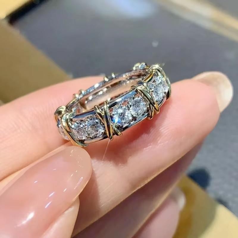 Rotating Openwork Ring, Engagement Ring, Simple Design, Suitable for Everyone,