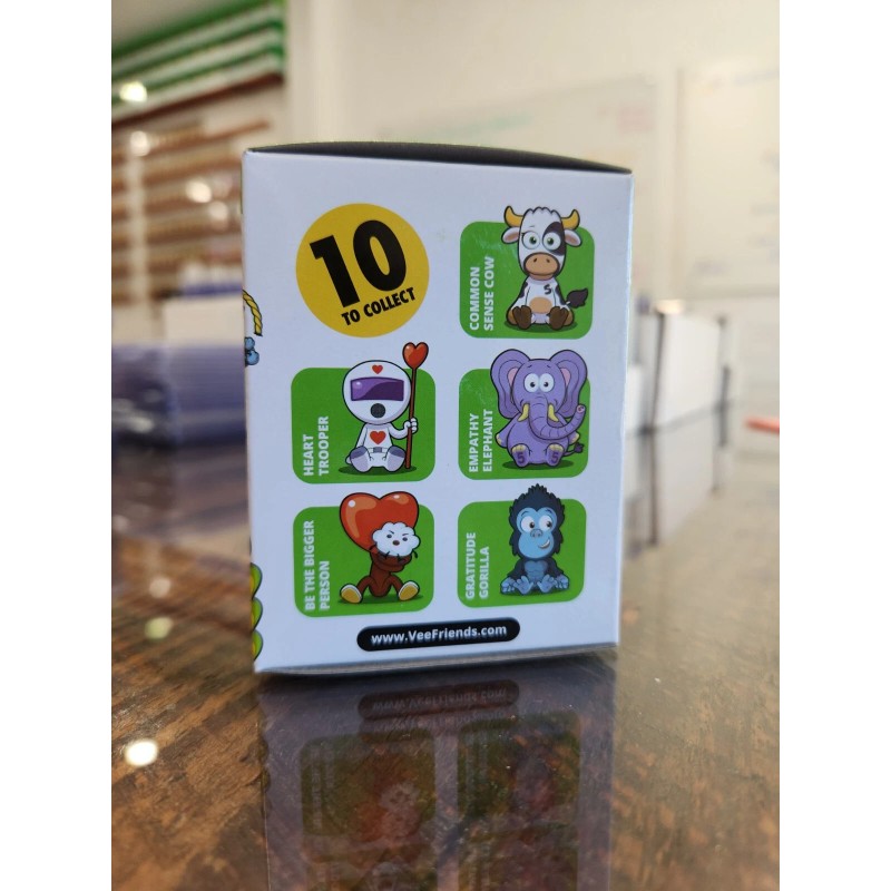 Veefriends NEW UNOPENED 2021 VeeFriends Mini Figure Blind Box 2"