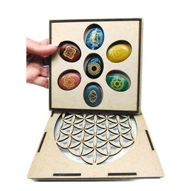 Set mit 7 Chakra-Steinen in Holzbox, graviert, Geschenkbox (Blume des Lebens)