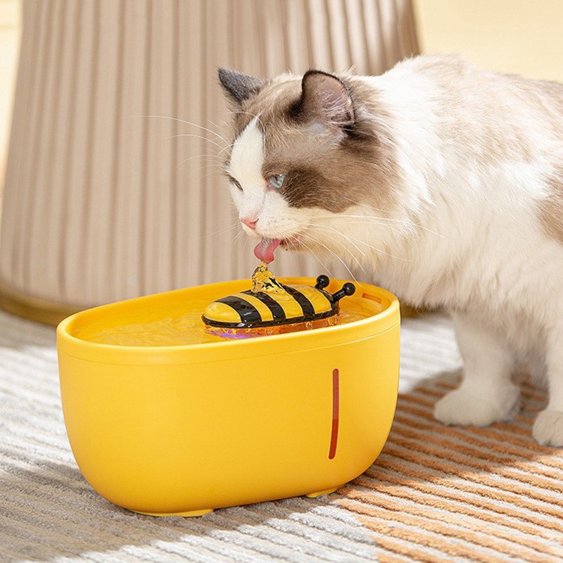 Cat Water Fountain Bee Shape 2L Capacity Water Circulation System