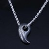 Ryuzu 950 Silver Men’s Three Sacred Treasures Pendant, Yashakui Magatama