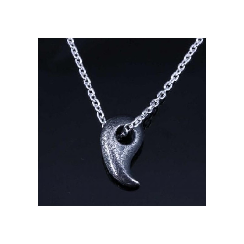 Ryuzu 950 Silver Men’s Three Sacred Treasures Pendant, Yashakui Magatama