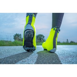 BBB Cycling Unisex's Shoe Covers WaterFlex 3.0, Neon Yellow, 41/42