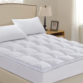 CHUN YI Mattress Pad California King Size, Pillow Top Mattress Topper for Back Pain, Quilted Fitted Mattress Cover with Elastic Deep Pocket, Plush Soft 1000 GSM Down Alternative Filling