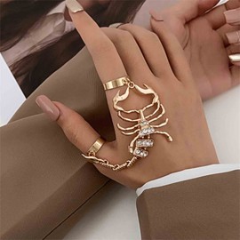 Allereya Vintage Crystal Scorpion Finger Rings Rhinestone Scorpion Ankle Chain Rings Set Punk Statement Rings Gold Open Bangle Rings Jewellery for Women and Girls (Gold)
