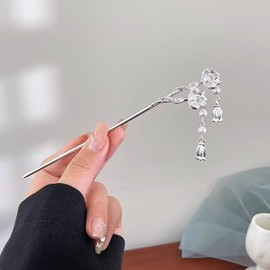 Flower Hair Sticks Chinese Tassel Hair Pins Pearl Women Long Hair Buns Holders Silver Retro Hairpins Metal Elegant Hair Accessories 3 Pcs (Silvery, 17CM)