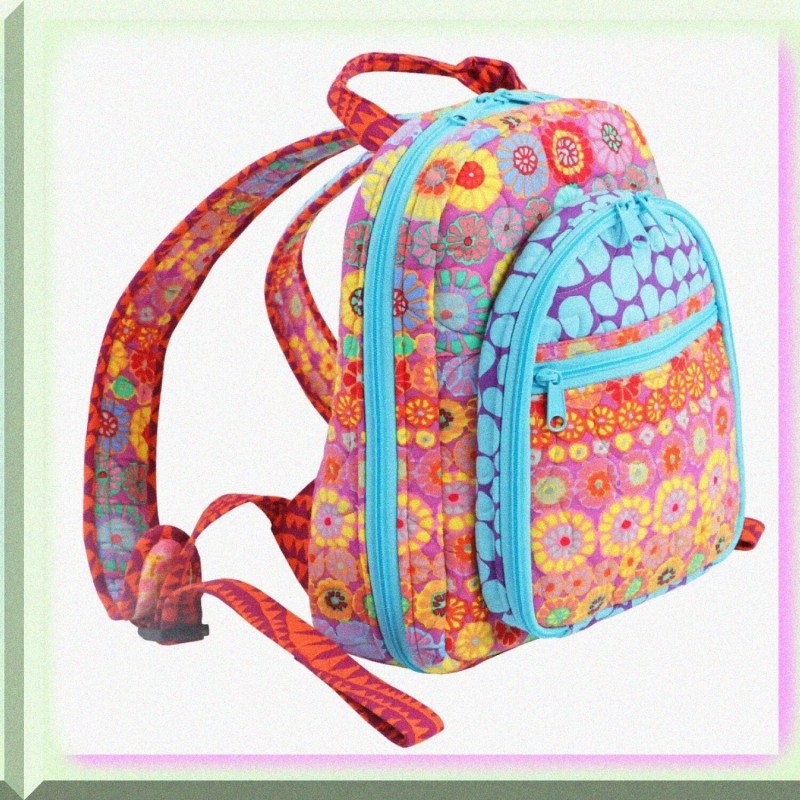 Threadify WanderWave Travel Totes: Stylish & Durable Bags for Your