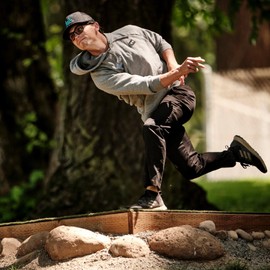 Lone Star Disc Alpha Harpoon | Slightly Overstable Disc Golf Midrange | Artist Stamp 170g+ | Durable & Smooth Premium Plastic | Perfect for Backhand or Forehand Approach Shots | Colors May Vary