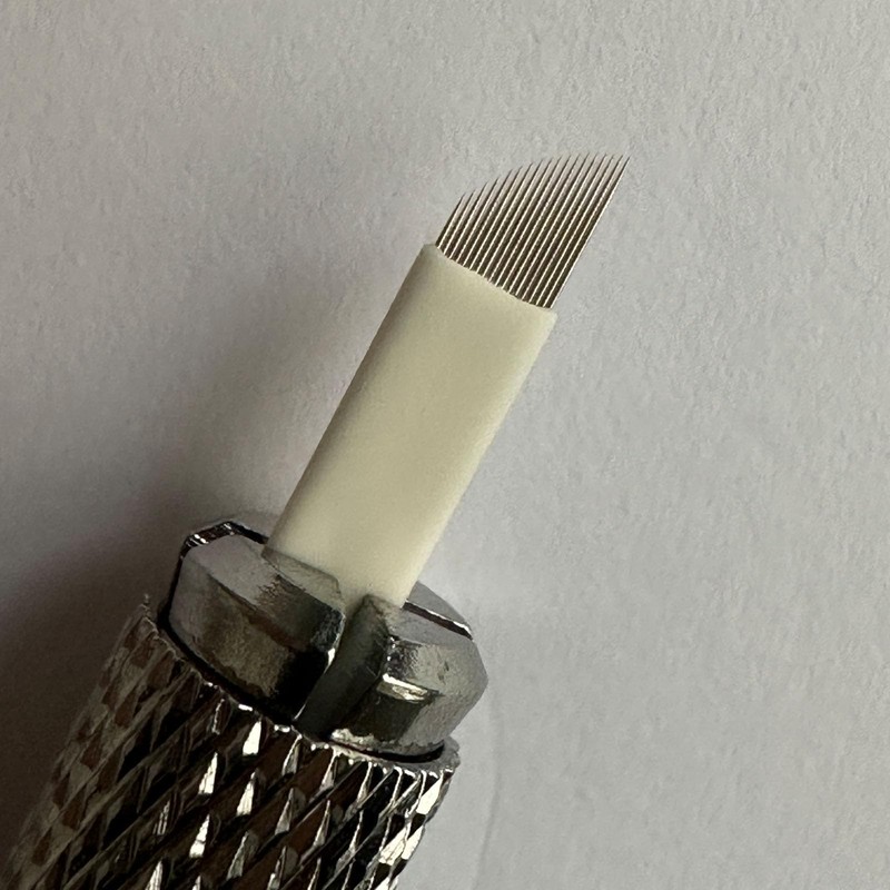 30pcs White Microblading Blades 18pins Nano .15mm Professional Microblade for